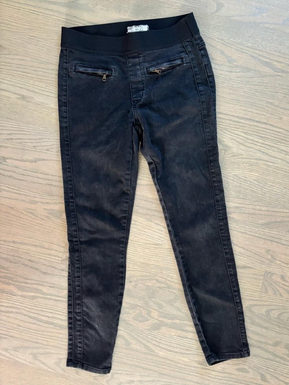 Free People Black denim Pull On Jeggings jeans women’s size 27